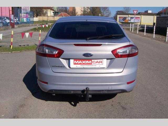 Ford Mondeo liftback 120kW nafta 201201