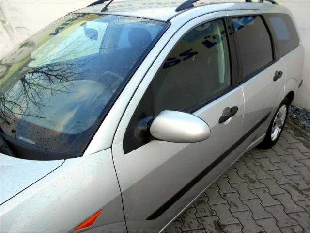 Ford Focus kombi 85kW nafta 200302