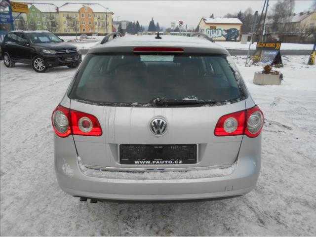 Volkswagen Passat kombi 77kW nafta 200612