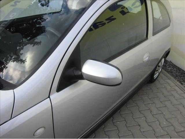 Opel Corsa hatchback 51kW nafta 200509