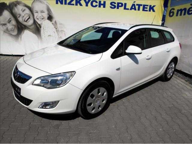 Opel Astra kombi 81kW nafta 201103