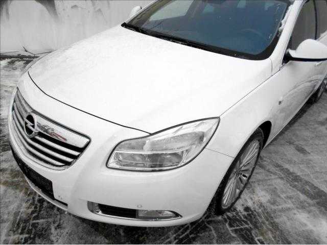 Opel Insignia kombi 118kW nafta 201106