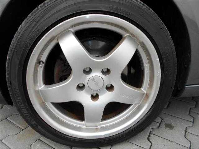 Volkswagen Golf Plus hatchback 85kW benzin 200504