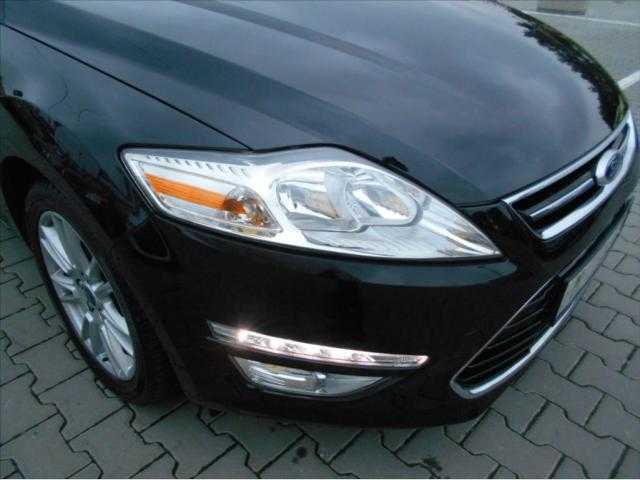 Ford Mondeo kombi 120kW nafta 201206