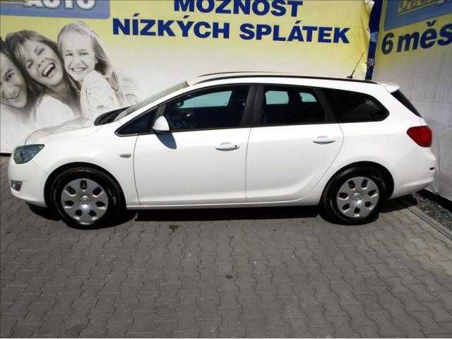 Opel Astra kombi 81kW nafta 201103