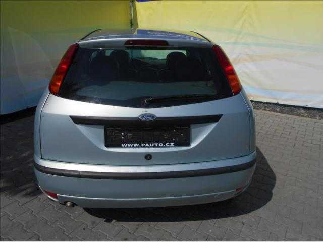 Ford Focus hatchback 74kW nafta 200303