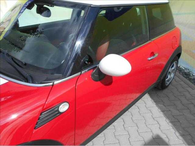 Mini Cooper hatchback 80kW nafta 200710