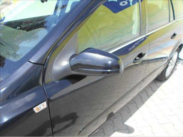 Opel Astra kombi 110kW nafta 200707