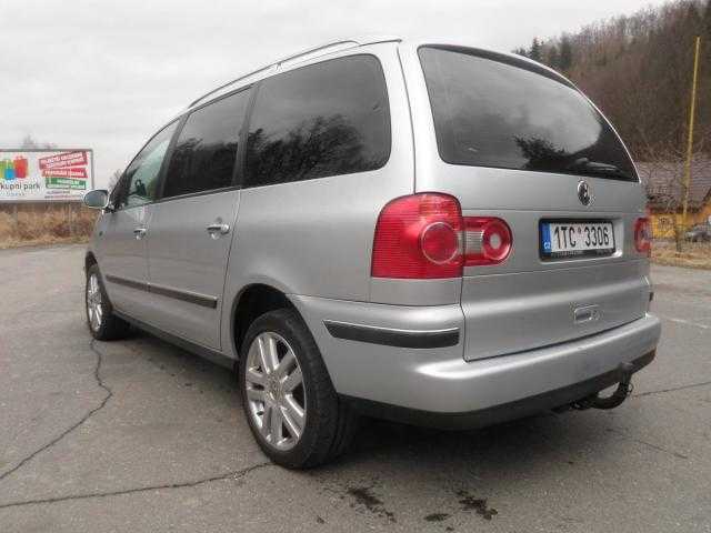 Volkswagen Sharan MPV 85kW nafta 2008