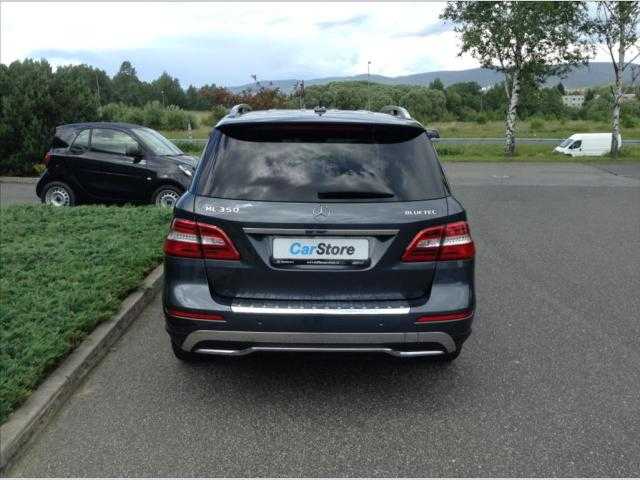 Mercedes-Benz Třídy M SUV 190kW nafta 2012