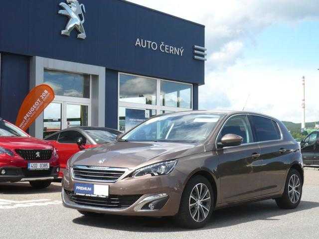 Peugeot 308 hatchback 73kW nafta 2015