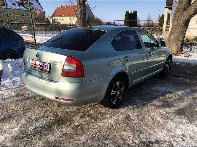 Škoda Octavia hatchback 103kW nafta 200909