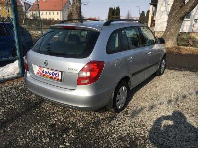 Škoda Fabia kombi 63kW benzin 200802