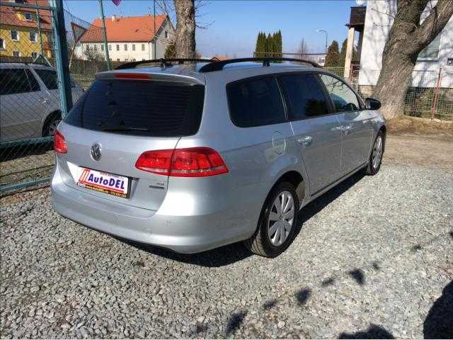 Volkswagen Passat kombi 77kW nafta 201011