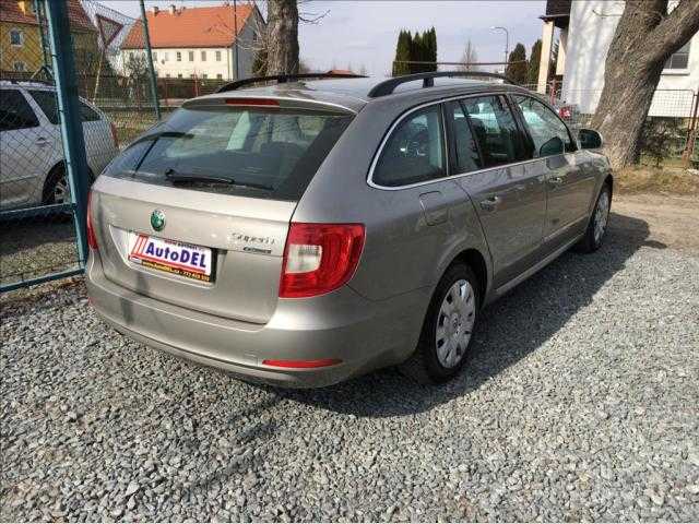 Škoda Superb kombi 77kW nafta 201111