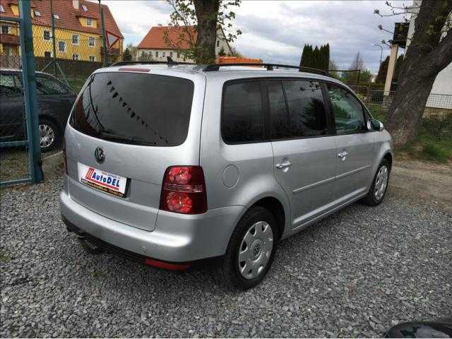 Volkswagen Touran MPV 80kW benzin 200709