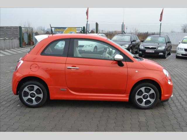 Fiat 500 hatchback 83kW elektro 201308