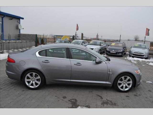 Jaguar XF limuzína 177kW nafta 201109