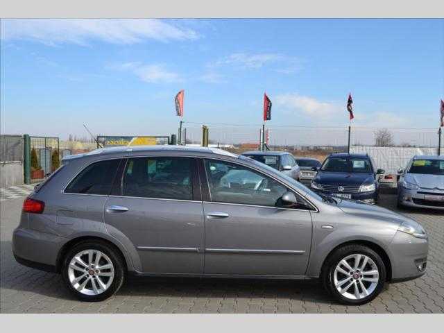 Fiat Croma kombi 110kW nafta 201011