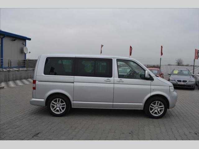 Volkswagen Caravelle MPV 96kW nafta 200803