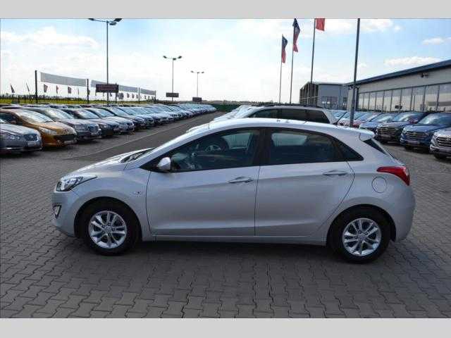 Hyundai i30 hatchback 81kW nafta 201606