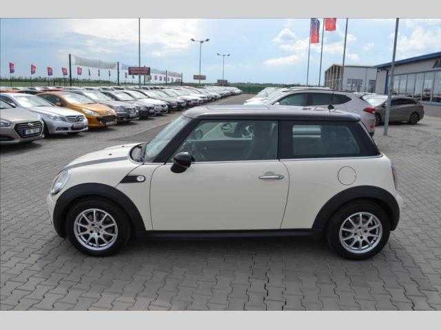 Mini Cooper hatchback 80kW nafta 200710