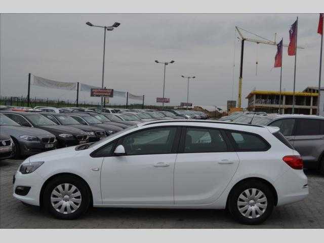 Opel Astra kombi 51kW nafta 201403