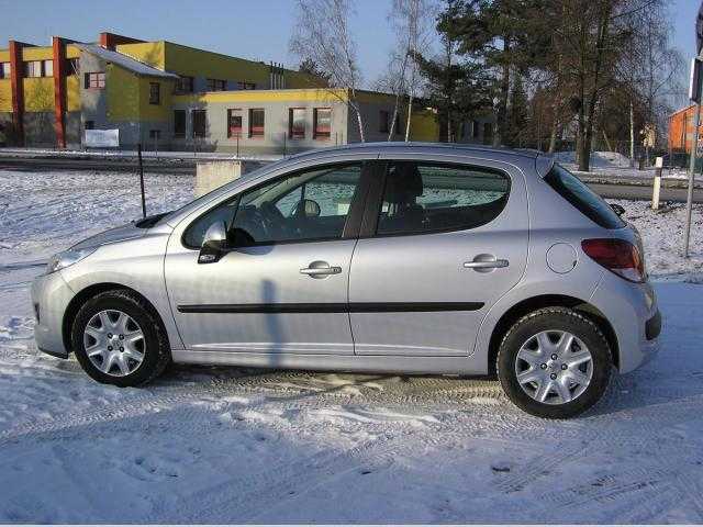 Peugeot 207 hatchback 54kW benzin 2010