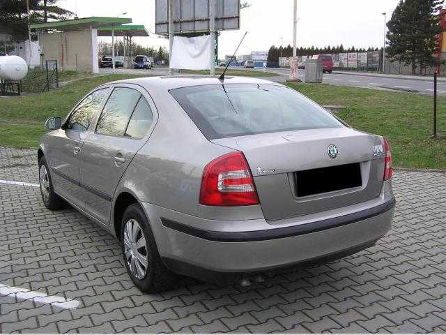 Škoda Octavia hatchback 77kW nafta 2007