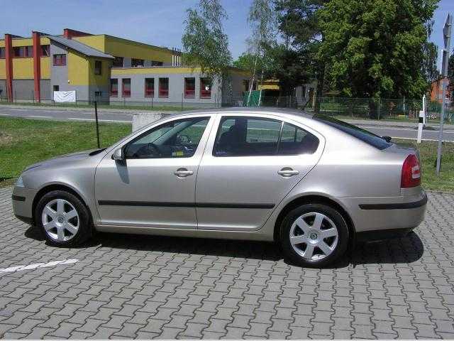 Škoda Octavia hatchback 103kW nafta 2004