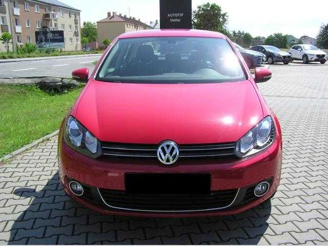 Volkswagen Golf hatchback 90kW benzin 2012