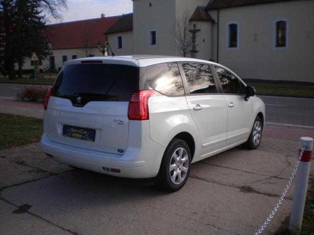 Peugeot 5008 MPV 84kW nafta 2014