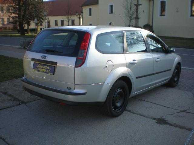 Ford Focus kombi 85kW nafta 2006