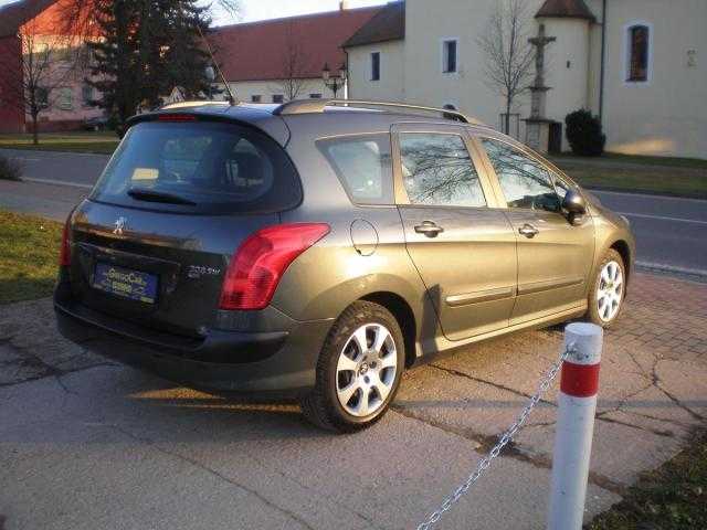 Peugeot 308 kombi 82kW nafta 2012