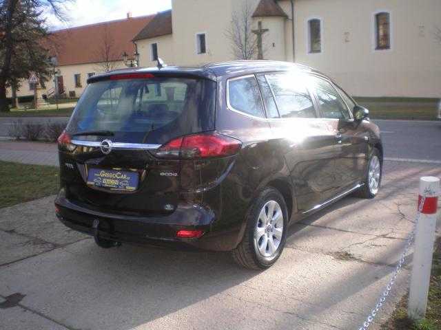 Opel Zafira MPV 100kW nafta 2013