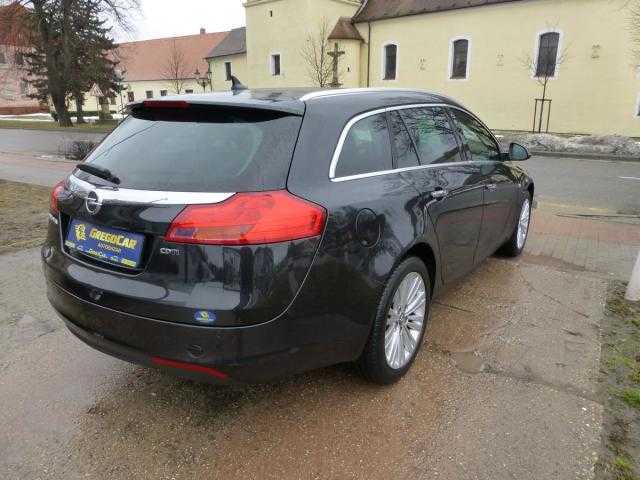 Opel Insignia kombi 118kW nafta 2013