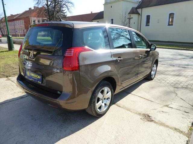 Peugeot 5008 MPV 84kW nafta 2014