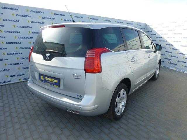 Peugeot 5008 MPV 84kW nafta 2013