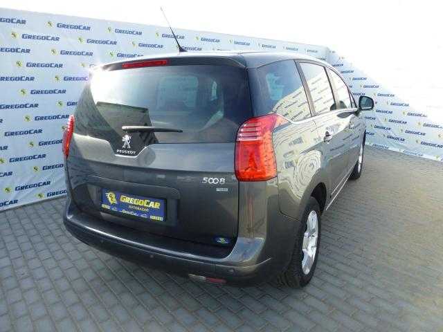 Peugeot 5008 MPV 84kW nafta 2014