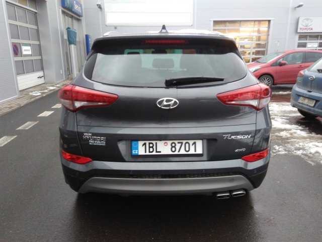 Hyundai Tucson SUV 100kW nafta 2016