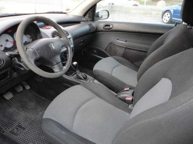 Peugeot 206 hatchback 50kW nafta 200501