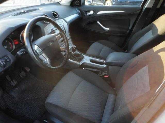 Ford Mondeo kombi 85kW nafta 200804