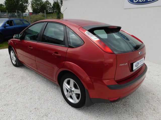 Ford Focus hatchback 74kW benzin 200702