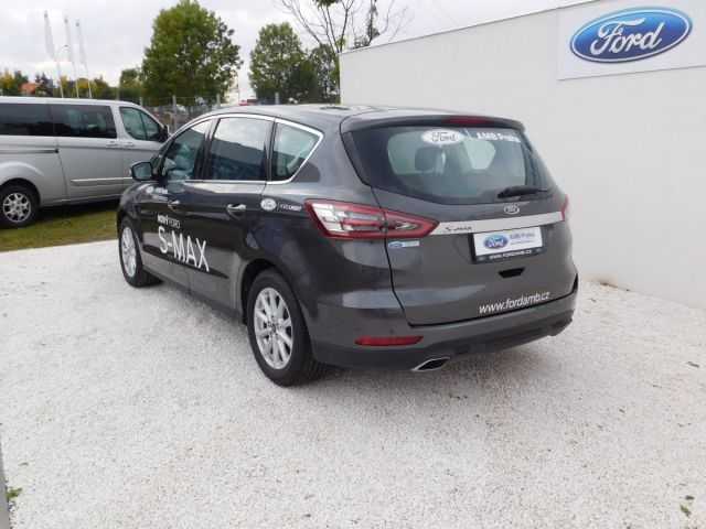 Ford S-MAX MPV 132kW nafta 201702