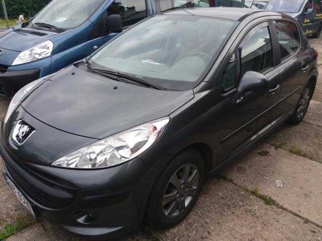 Peugeot 207 hatchback 65kW benzin 2006