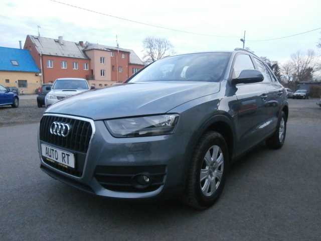 Audi Q3 SUV 100kW nafta 201205