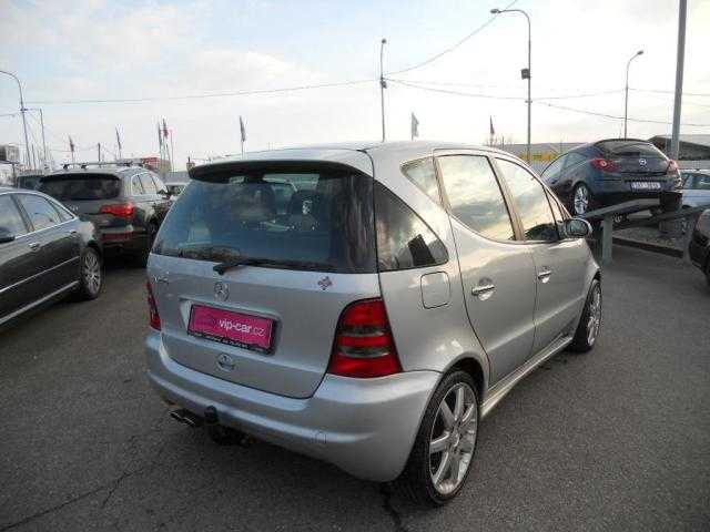 Mercedes-Benz Třídy A hatchback 103kW benzin 200310