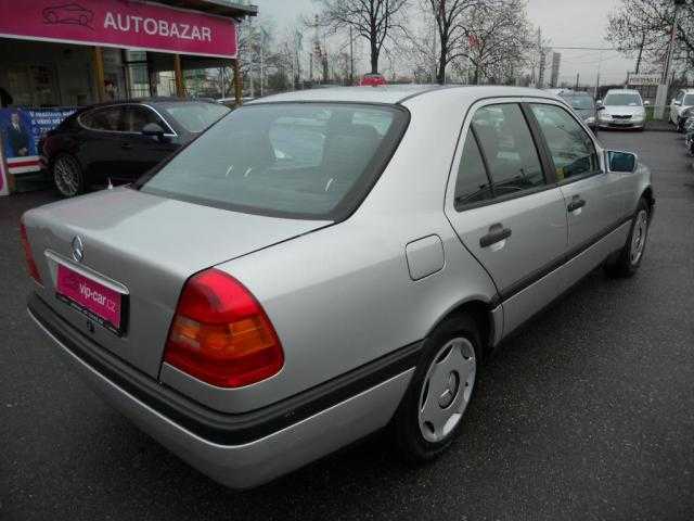 Mercedes-Benz Třídy C sedan 90kW benzin 199506