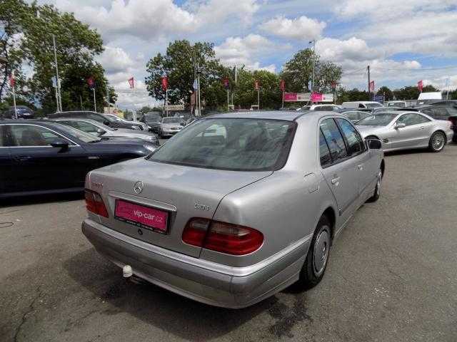 Mercedes-Benz Třídy E sedan 105kW nafta 200008