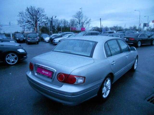 Kia Opirus sedan 149kW benzin 200504